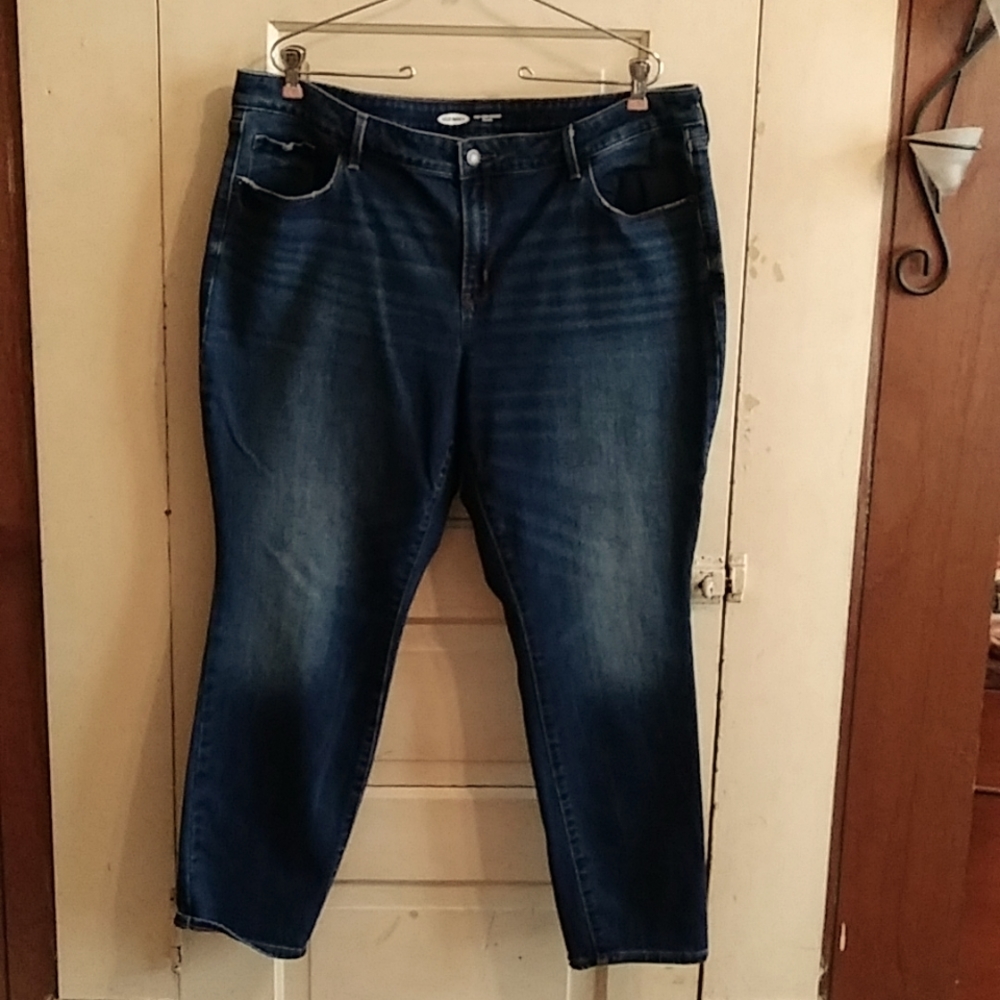 Mid rise skinny jeans